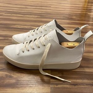 Men’s Rag and Bone white sneakers